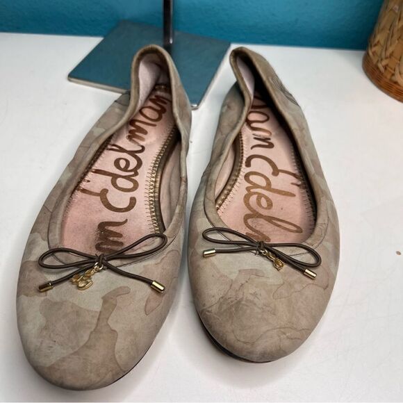 Sam Edelman Leather camo print flats - Picture 1 of 3
